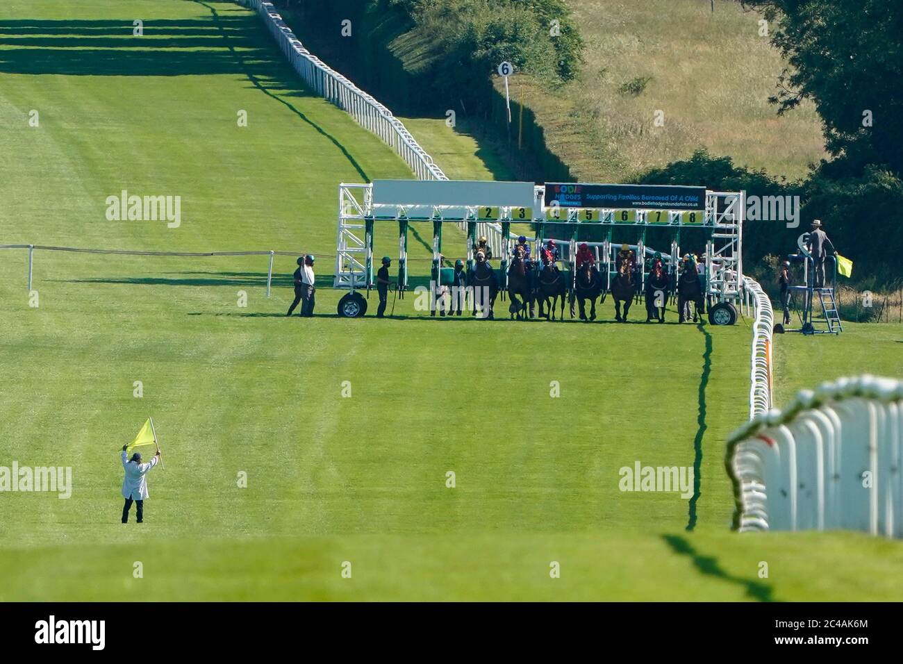 A general view of the runners in The leicester-racecourse.com Handicap at Leicester Racecourse. Stock Photo