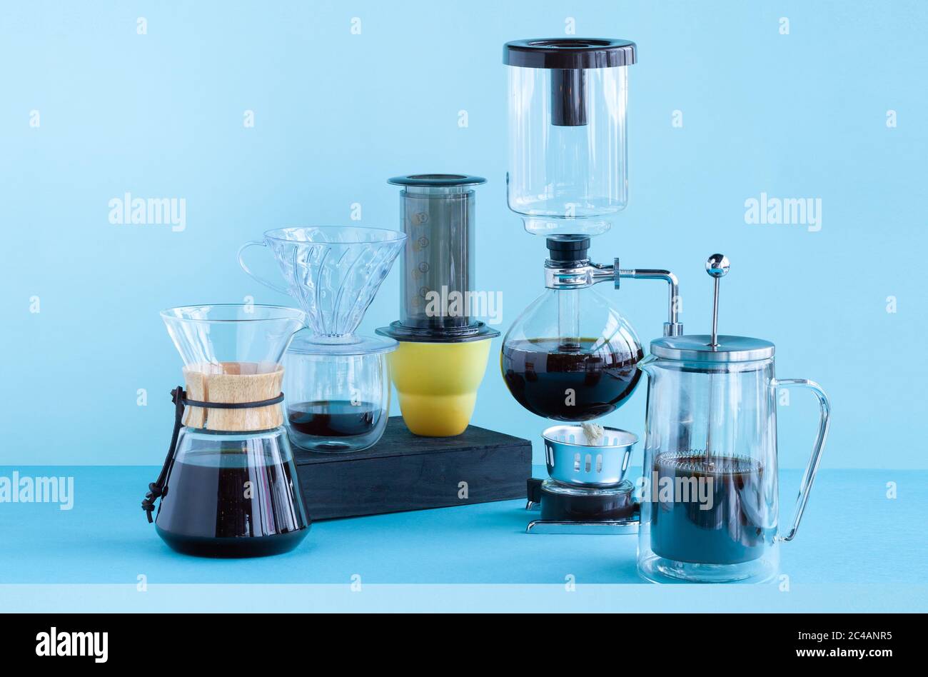 Different alternative coffee brewing methods, chemex, pour over maker