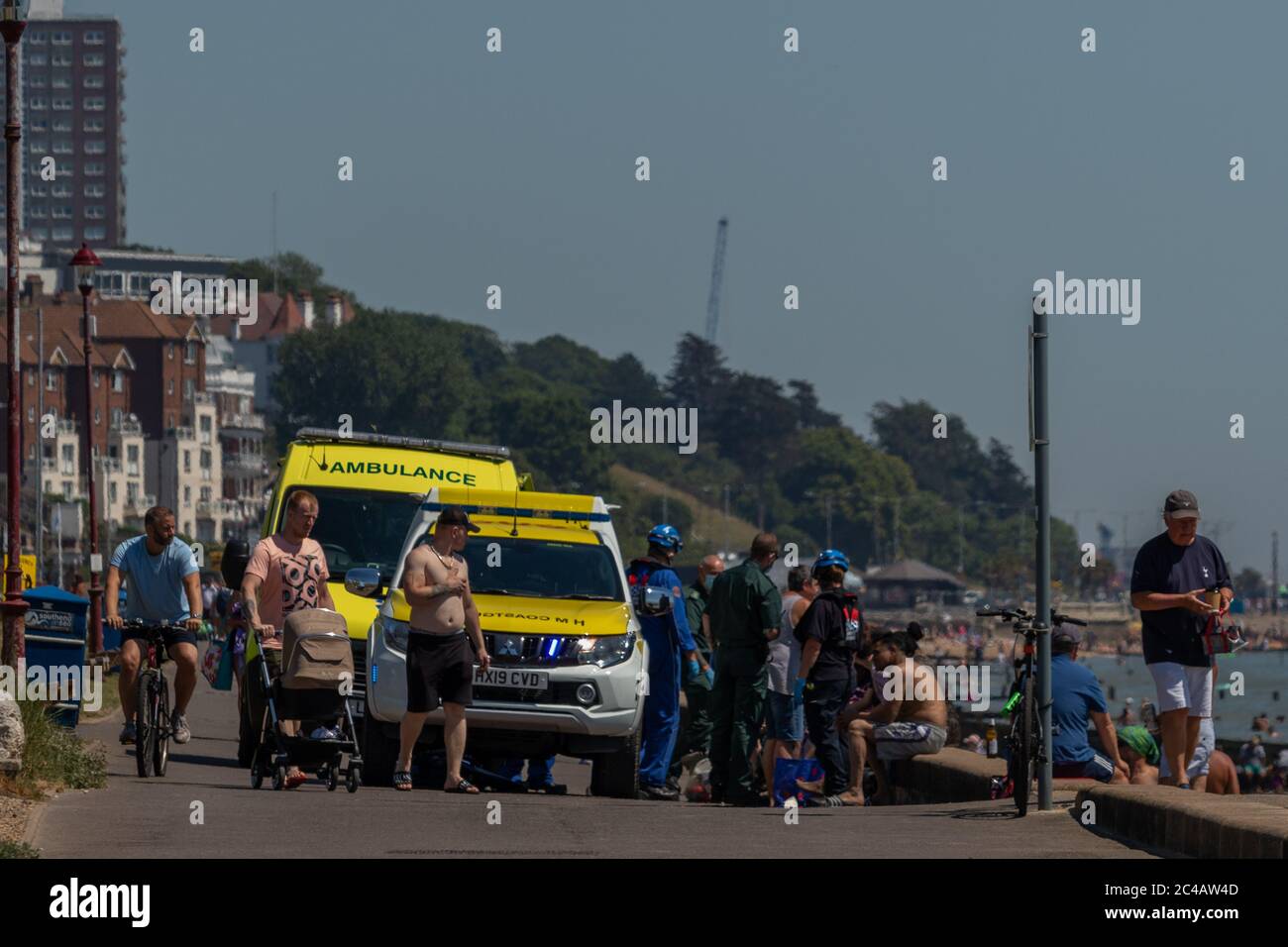 Southend-on-Sea, UK. 25th Jun, 2020. Emergency Ambulance and Coastguard attend an incident on the seafront at Westcliff-on-Sea. HM Coastguard Southend were alerted to reports of large numbers of injured people coming back to the the beach with cuts and abrasions to feet and legs, opposite Crowstone Westcliff-on-Sea, it is not clear on the cause but assumed to be broken shells.  Penelope Barritt/Alamy Live News Stock Photo