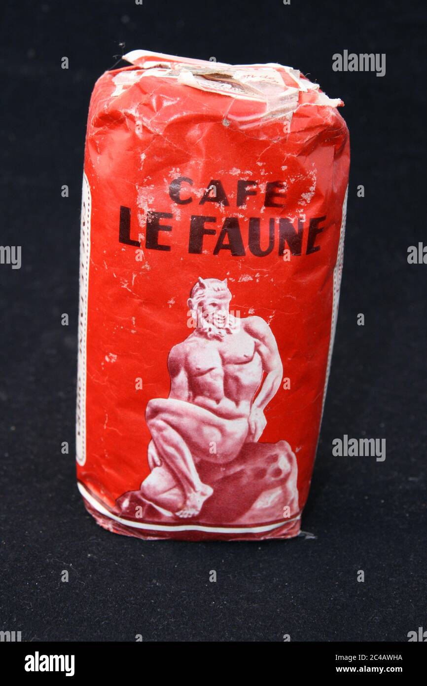Paquet de cafe Le Faune vers 1950 / Le Faune coffee pack around 1950 Stock Photo