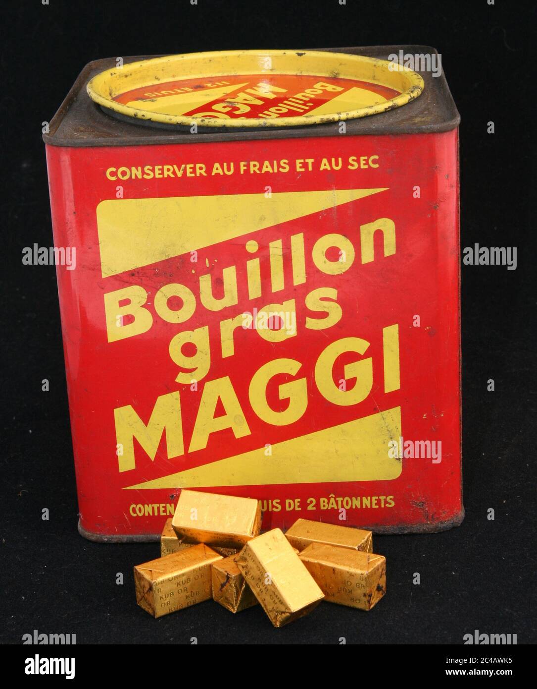 Boites de bouillon gras Maggi vers 1950 / Boxes of gras Maggi broth circa 1950 Stock Photo