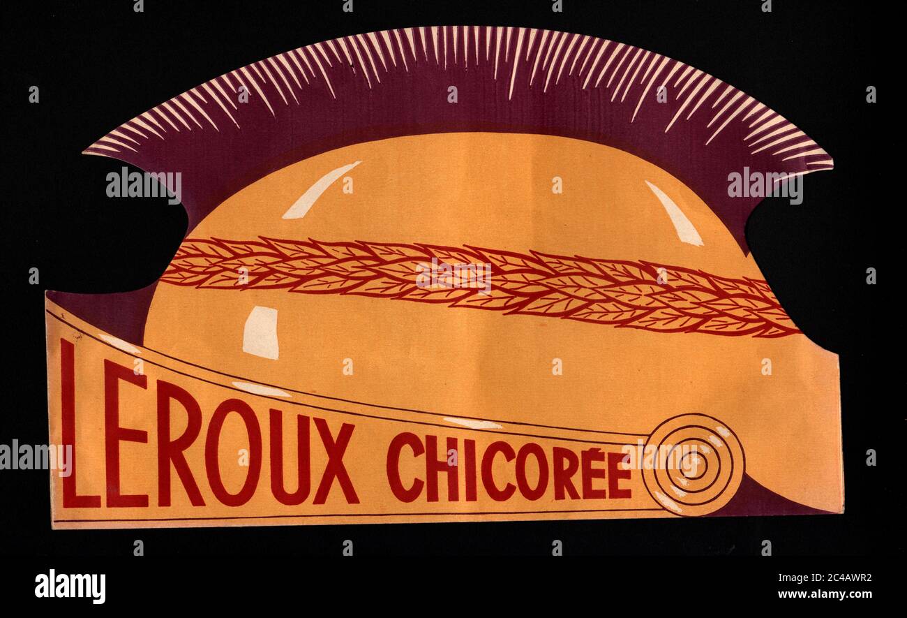 Calot publicitaire en forme de casque romain chicorée Leroux vers 1955 /  Advertising cap in the shape of a chic Roman helmet Leroux circa 1955 Stock Photo