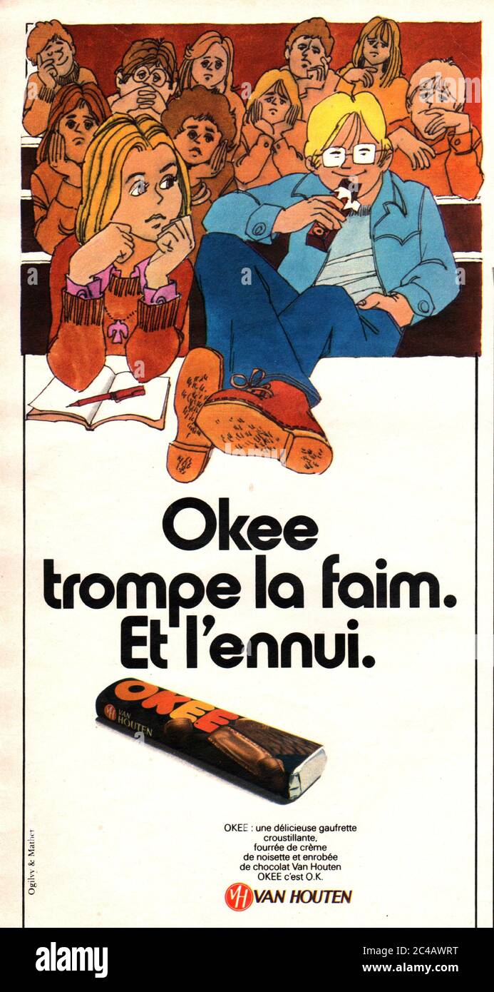 Publicite Okee barre chocolatée 1975 / Okee chocolate bar advertisement 1975 Stock Photo