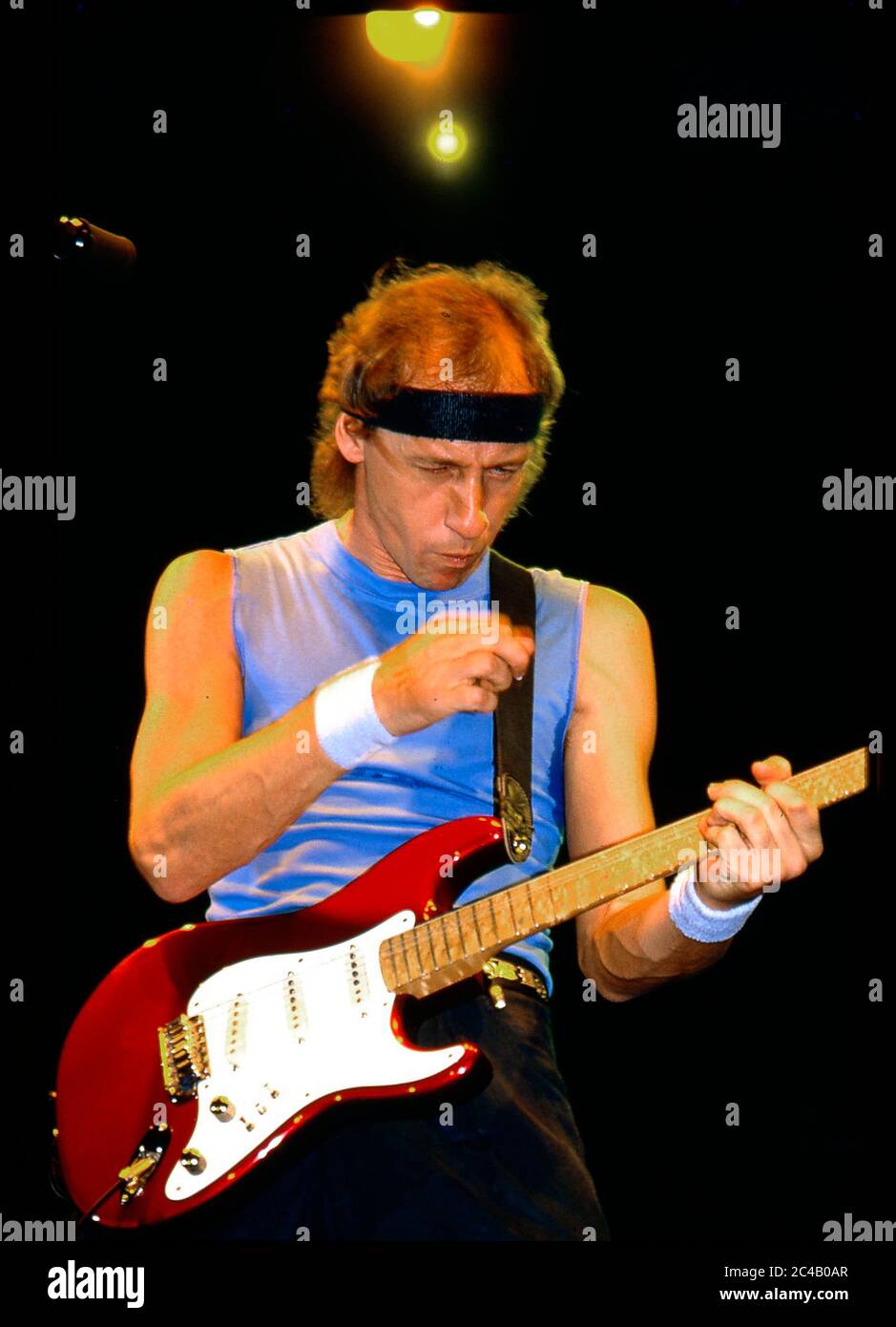 Mark Knopfler of Dire Straits in concert at Wembley Arena,London 1985 Stock Photo