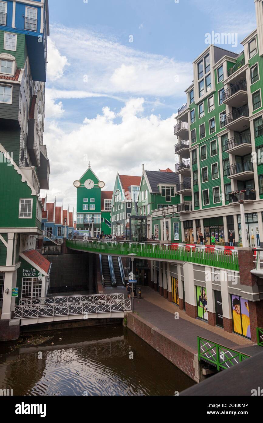 Typical houses of zaandam hi-res stock photography and images - Alamy