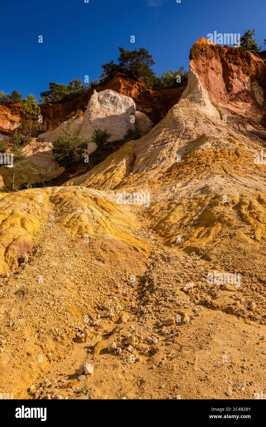 France Provence Colorado of Rustrel - Colorado Provencal landscapes in ...