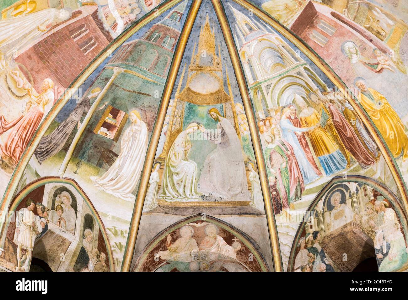 Choir with scenes from the life of Mary, frescoes by Masolino da Panicale, 1435, Gothic, Collegiata dei Santi Stefano e Lorenzo, Castiglione Olona Stock Photo