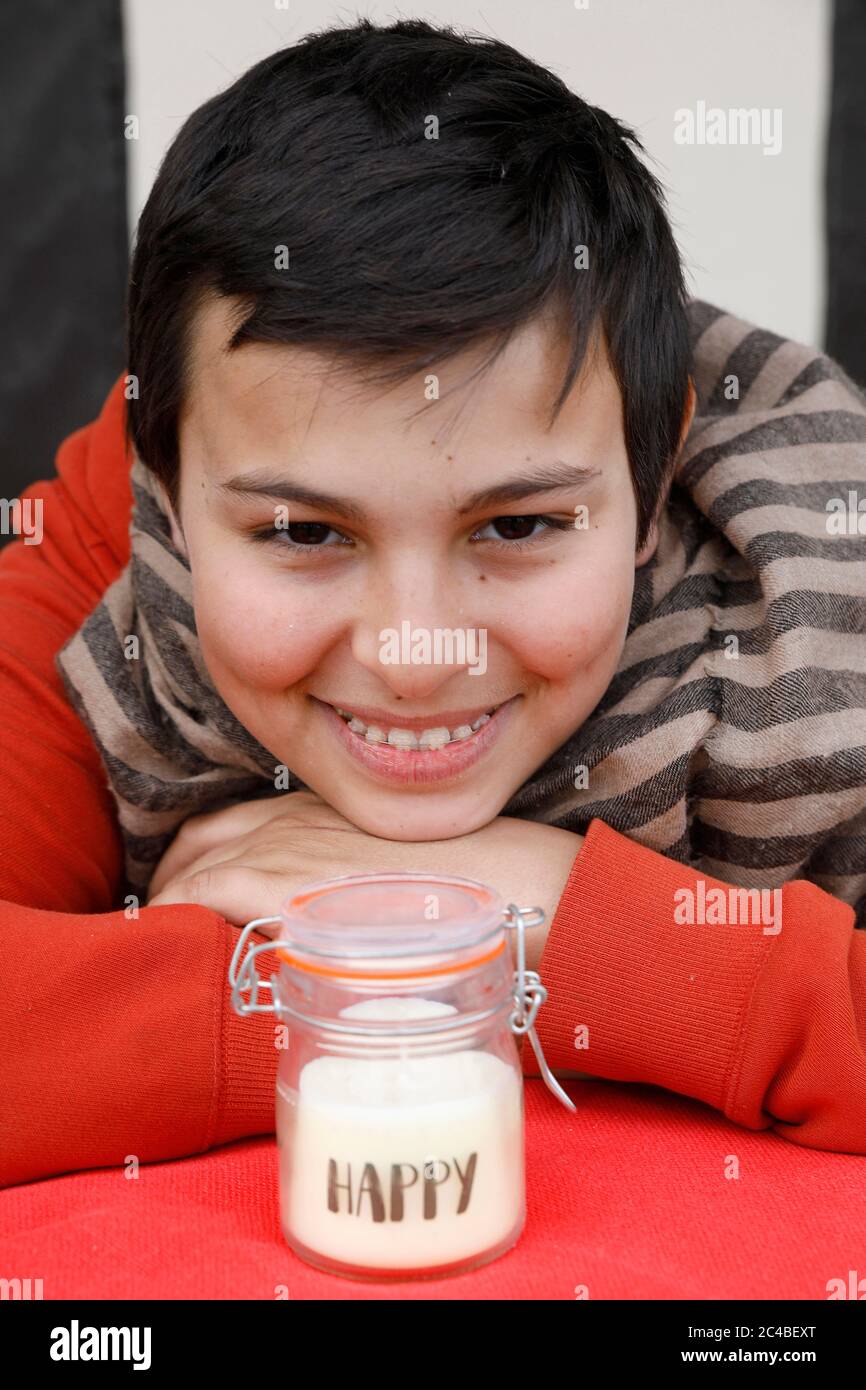 Happy teenager hi-res stock photography and images - Alamy