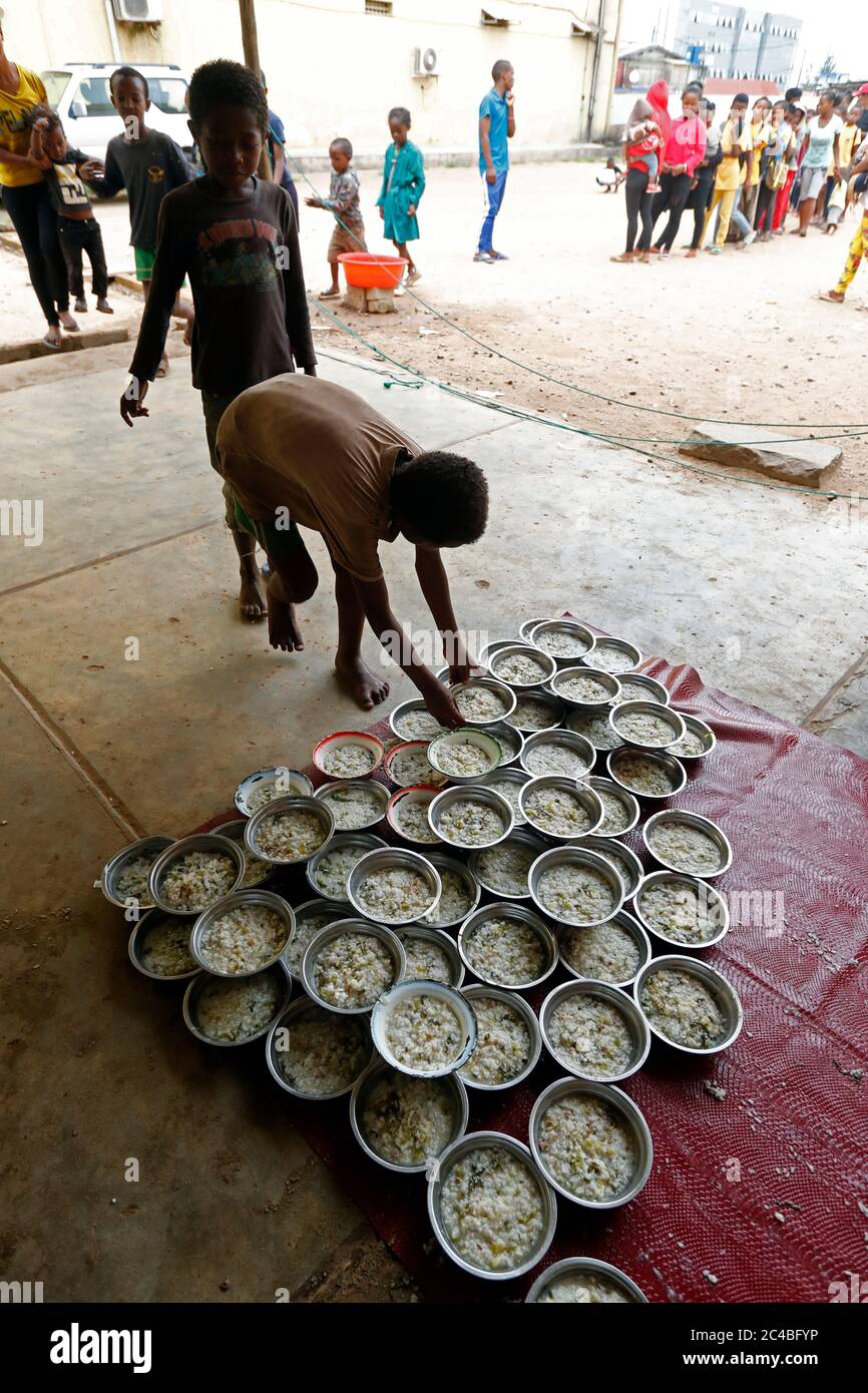 Food distribution hires stock photography and images Alamy