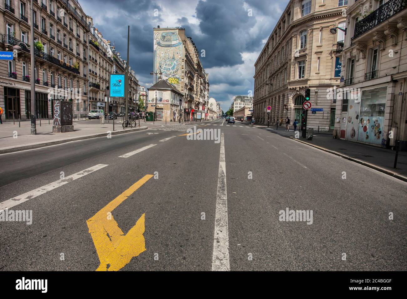 Thank You Poster For Caregivers Empty Rue Lafayette Desert During Confinement Due To Covid19 Europe France Paris Stock Photo Alamy