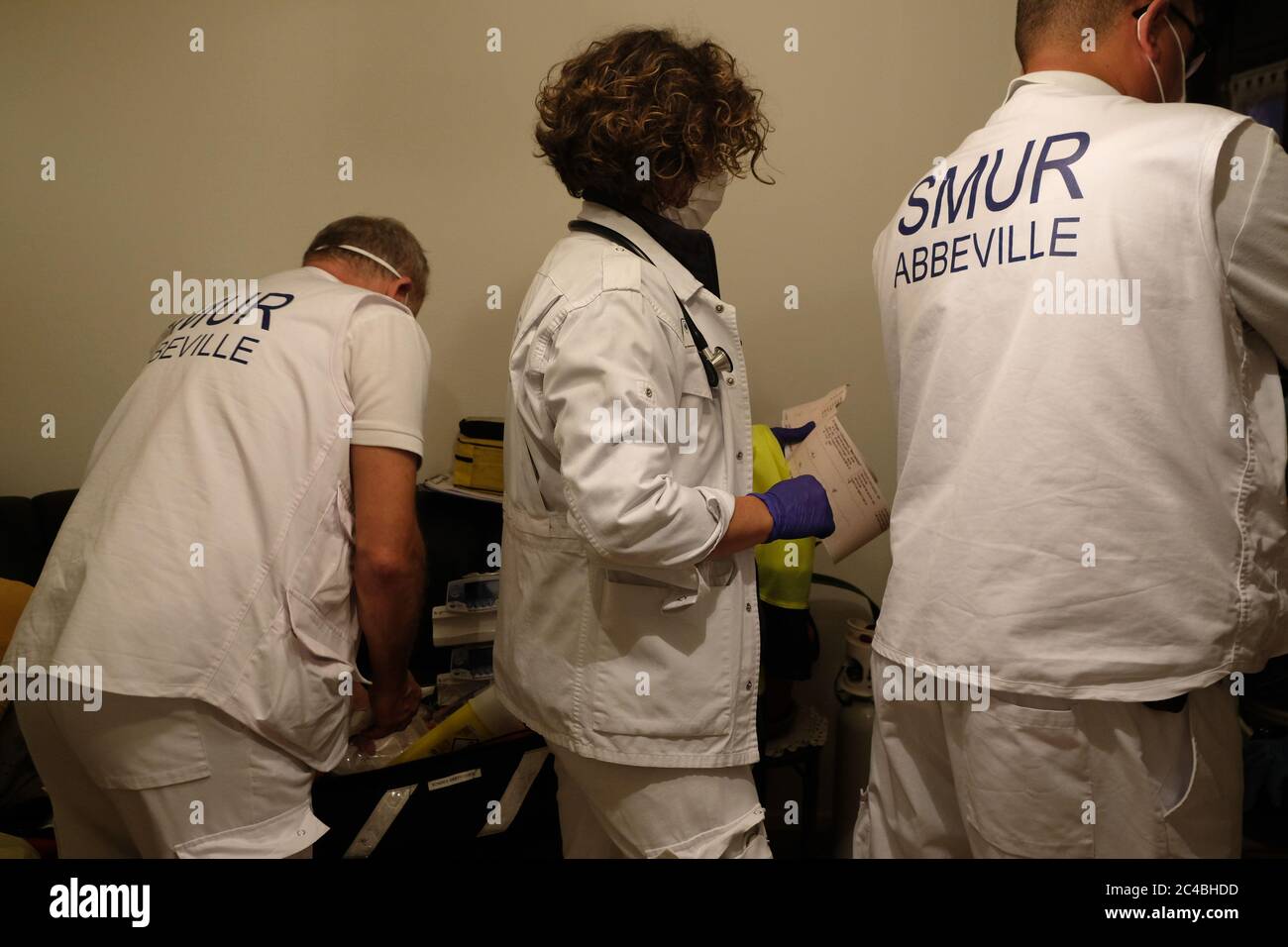 Support by private paramedics and SMUR teams from Abbeville, emergency