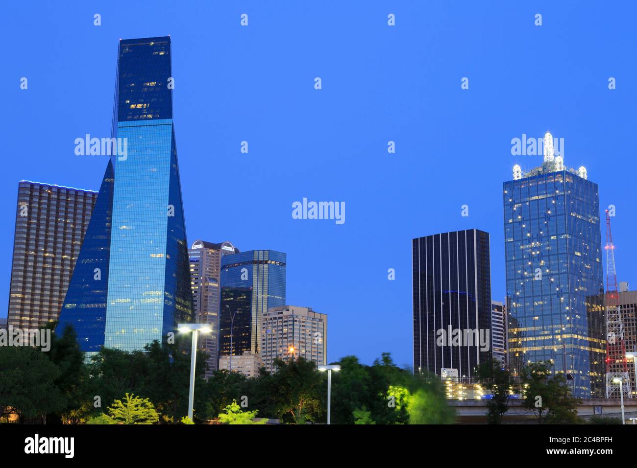 Fountain Place Tower, Dallas, Texas, USA Stock Photo Alamy