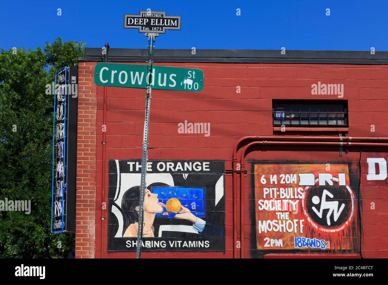 Crowdus Street, Deep Ellum District, Dallas, Texas, USA Stock Photo