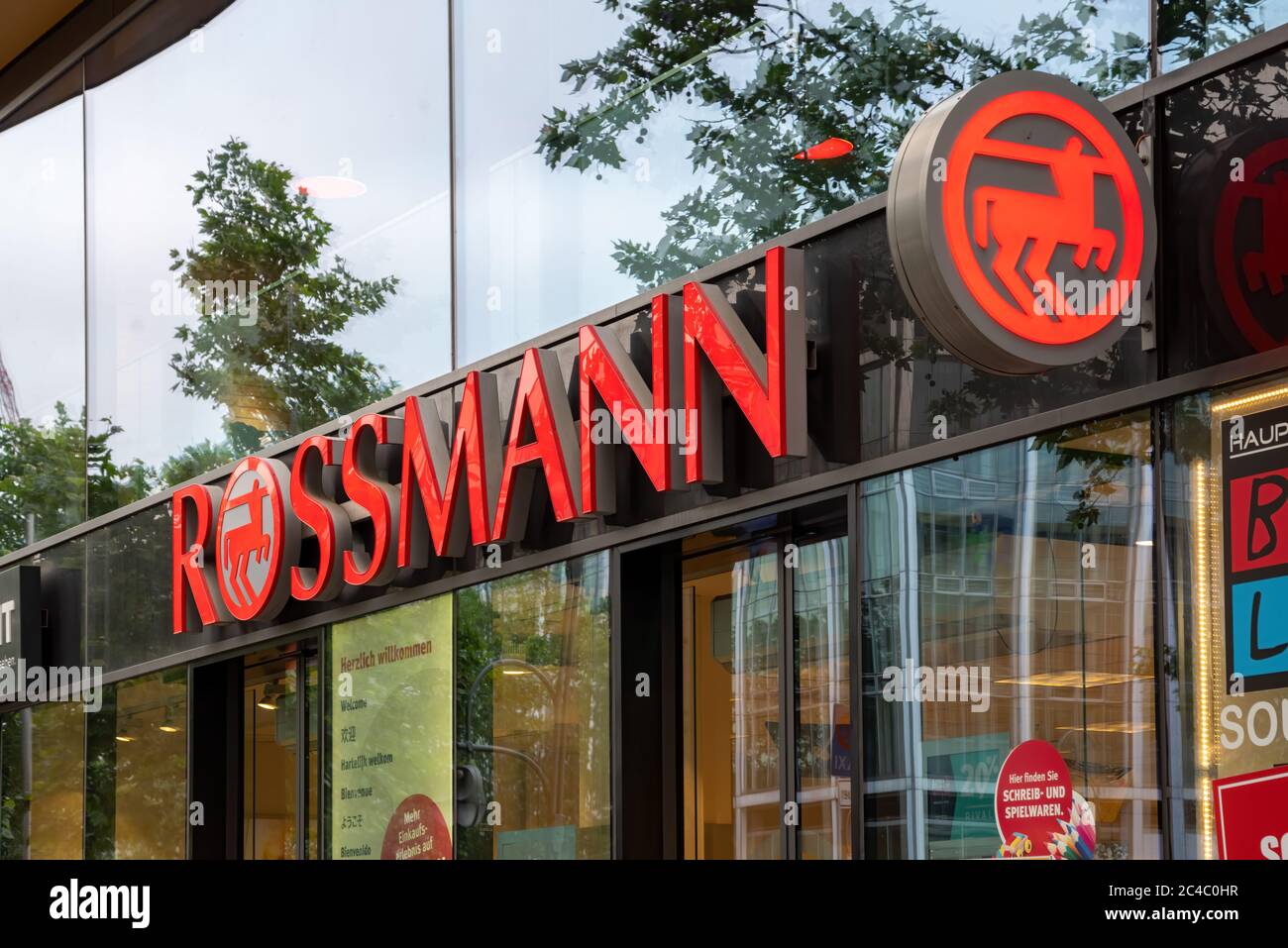 Rossmann Drugstore High Resolution Stock Photography And Images Alamy