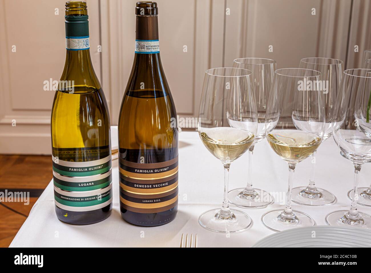 Wine tasting at the Rheingau Gourmet Festival Stock Photo Alamy