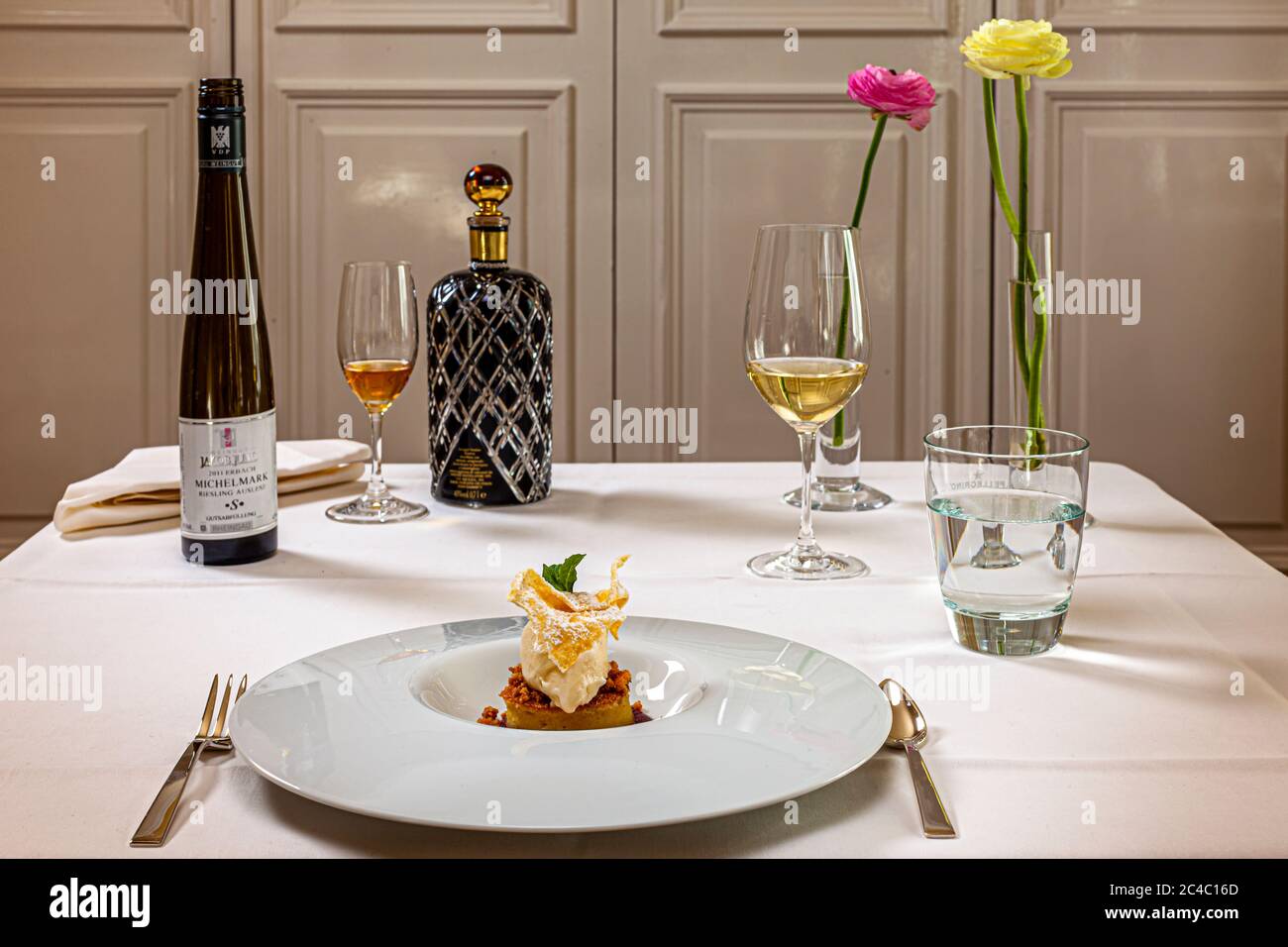 Wine tasting at the Rheingau Gourmet Festival Stock Photo Alamy