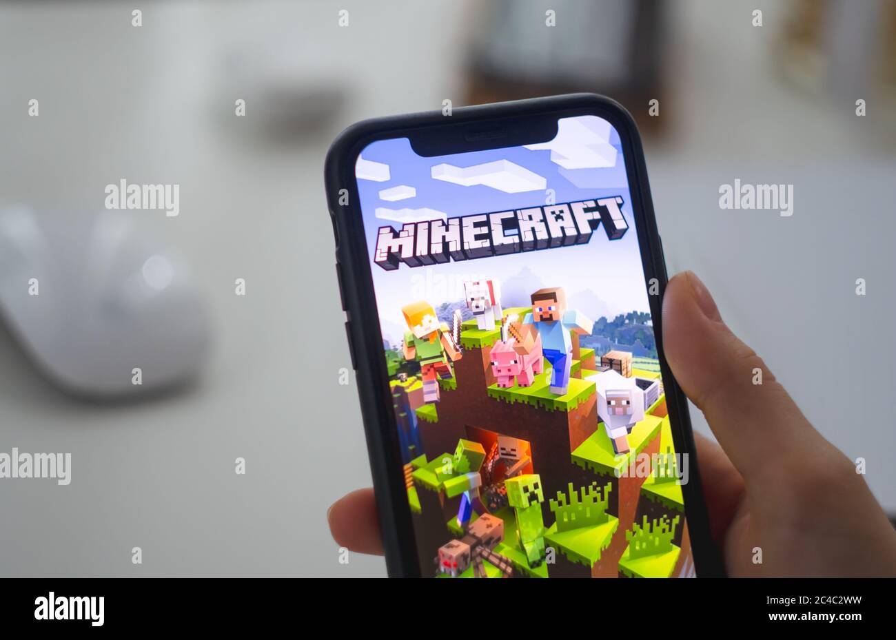 Minecraft app hi-res stock photography and images - Alamy