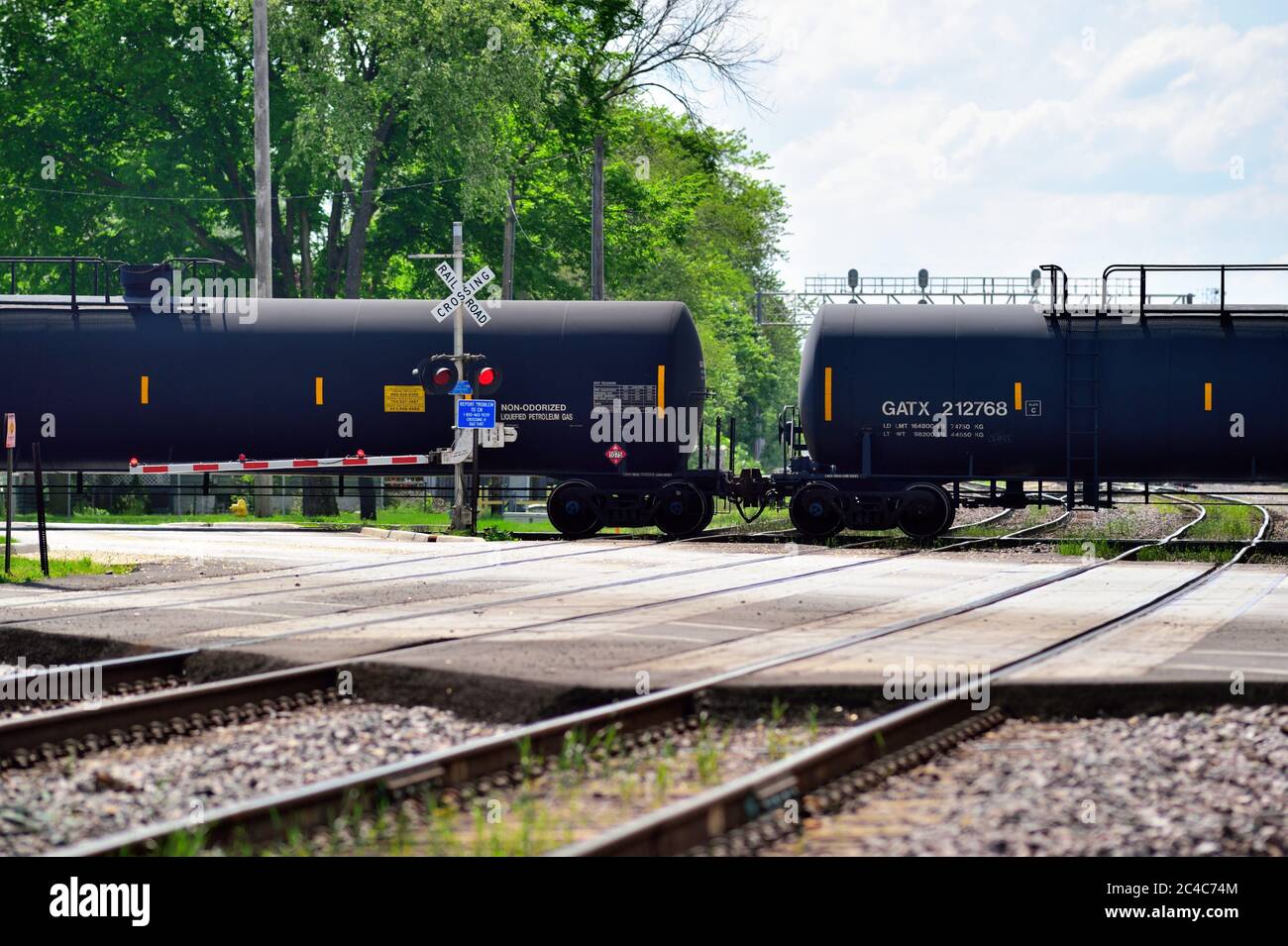 Sunlight on railway tracks hires stock photography and images Alamy