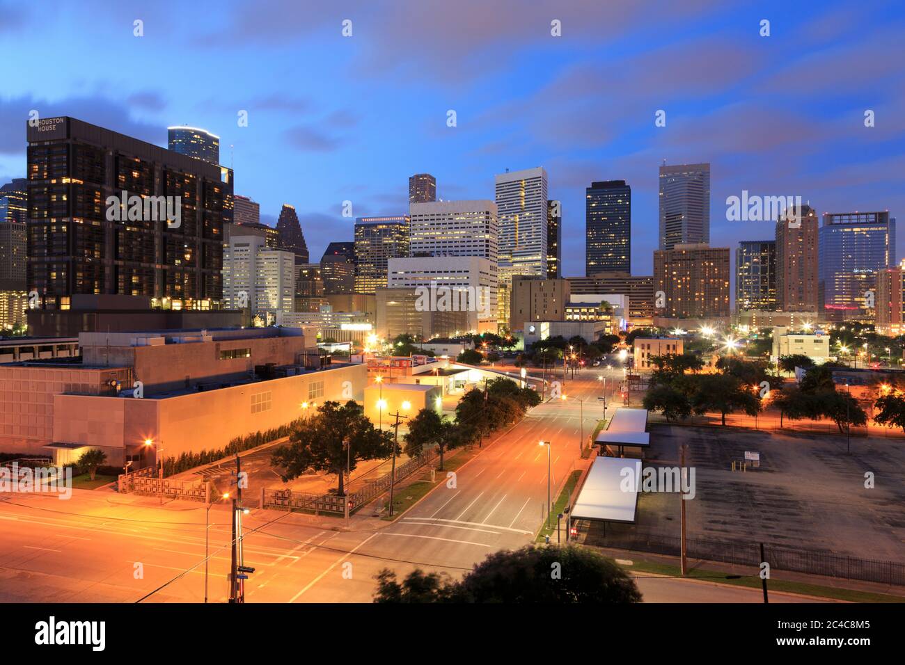 Texas houston skyscraper hi res stock photography and images Alamy