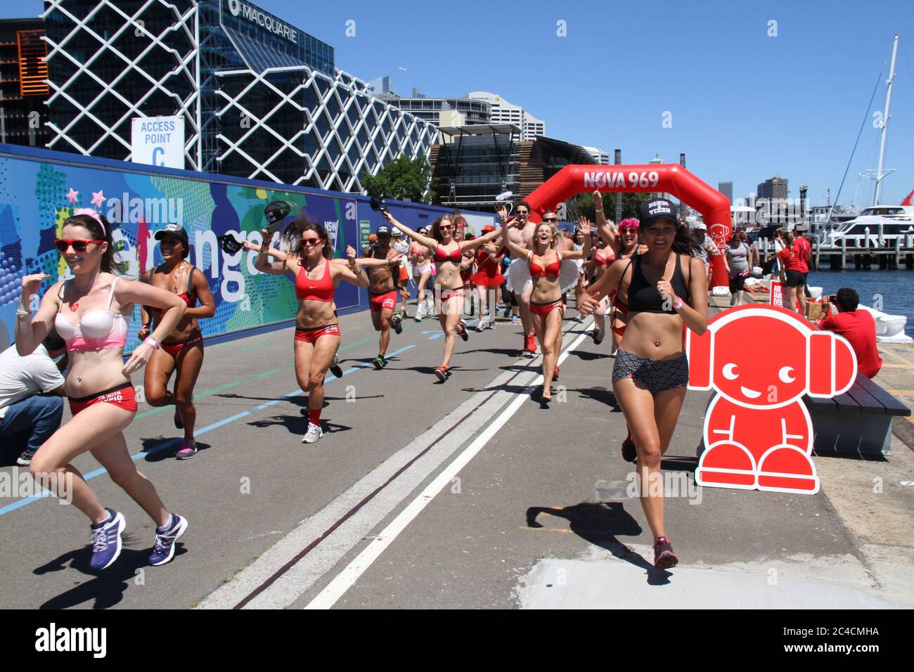The Sydney Cupid's Undie Run starts Stock Photo - Alamy