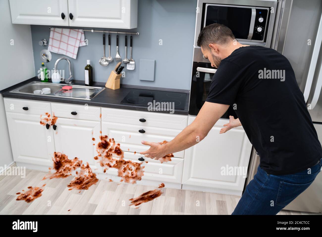 Messy kitchen hires stock photography and images Alamy