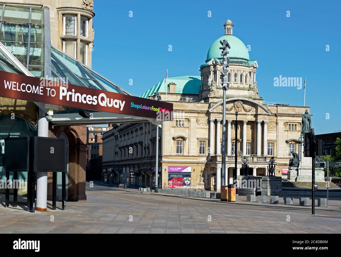 City Hall in Queen Victoria Square, Hull, Humberside, East Yorkshire, England UK Stock Photo