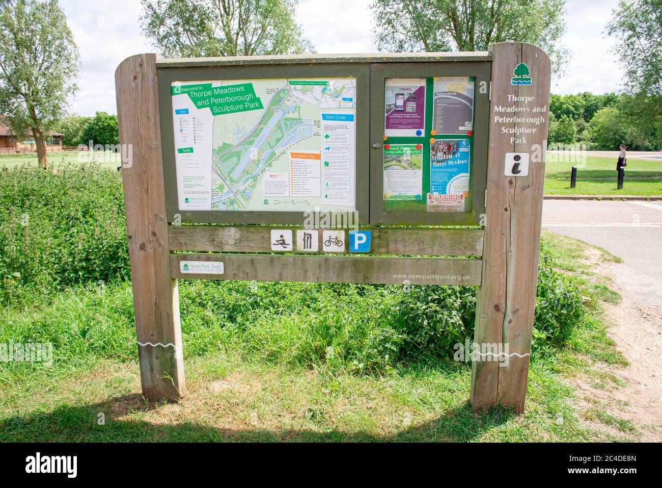 Visitor information sign at the entrance of Thorpe Meadows Stock Photo