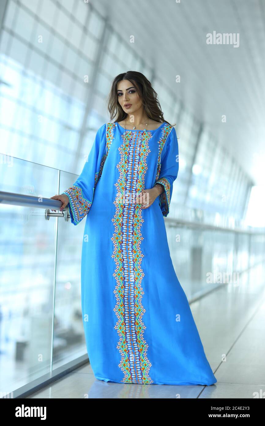 Arab Women in Traditional arab Dress Stock Photo - Alamy