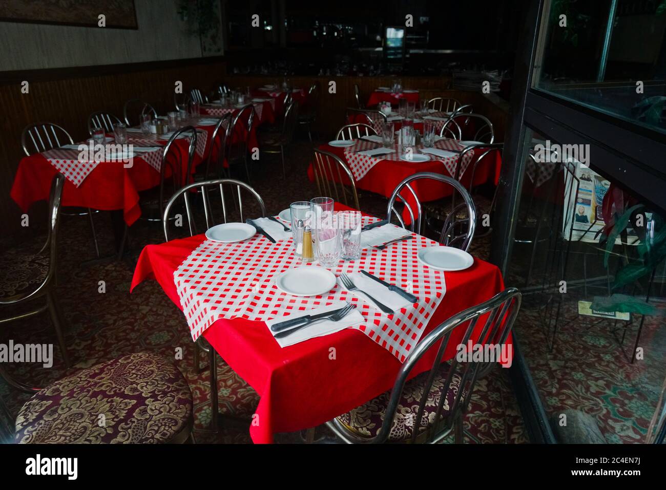 Montreal,Quebec,Canada,June 26, 2020.Store and restaurant closures due to COVID-19 pandemic.Credit:Mario Beauregard/Alamy News Stock Photo