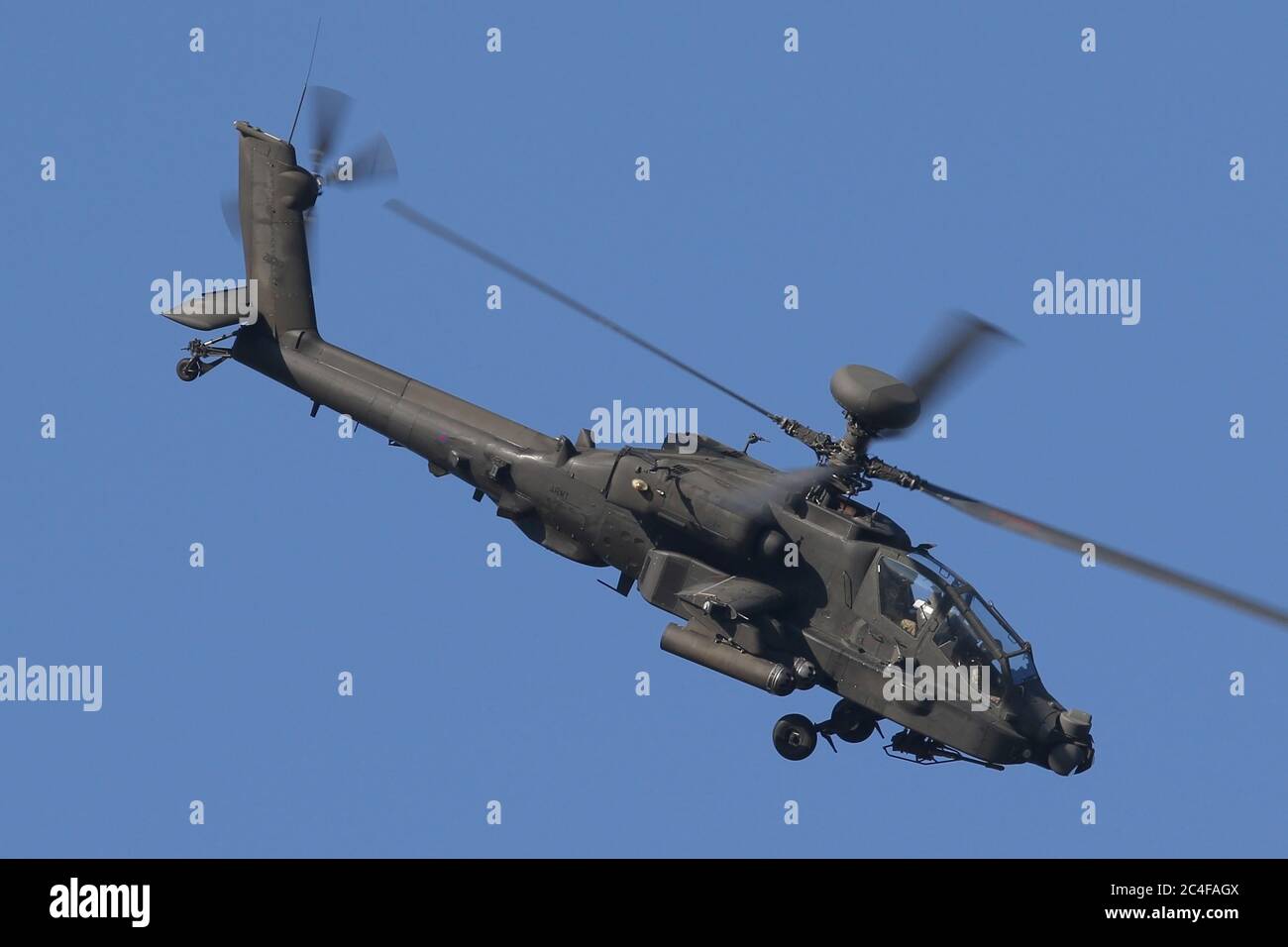 Apache helicopter cockpit hires stock photography and images Alamy