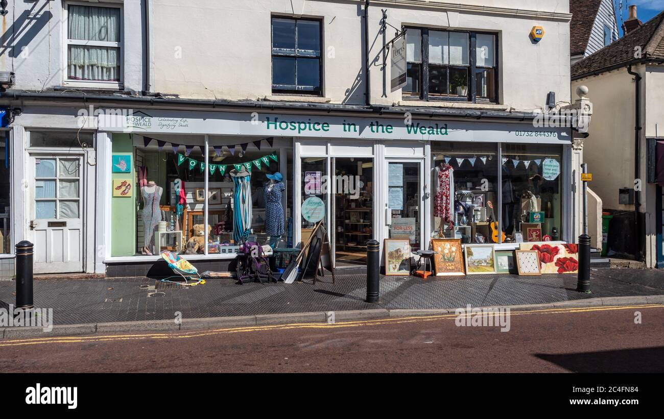 WEST MALLING, KENT, UK - SEPTEMBER 13, 2019:  Charity shop for local Hospice in Swan Street Stock Photo