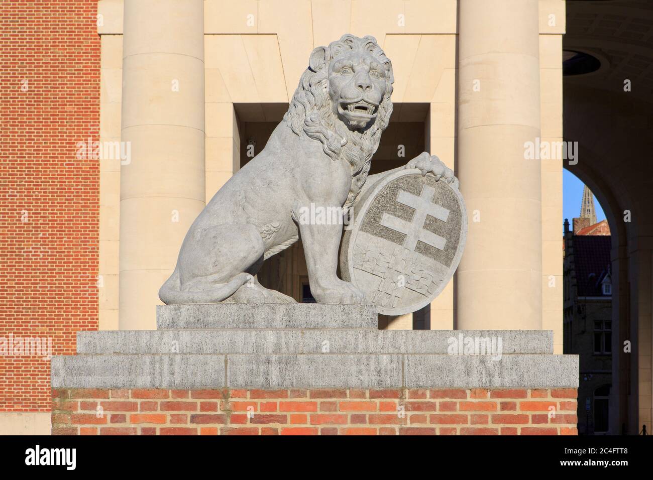 Two stone lions entrance hires stock photography and images Alamy
