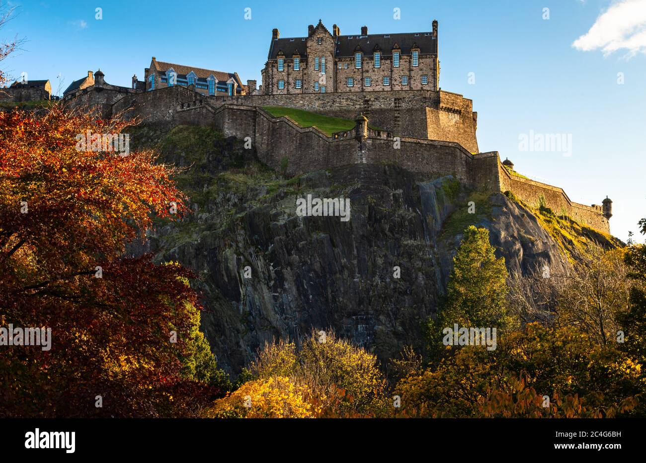 Edinburgh Castle from Princes Street Gardens, Edinburgh, Scotland, United kingdom. Stock Photo