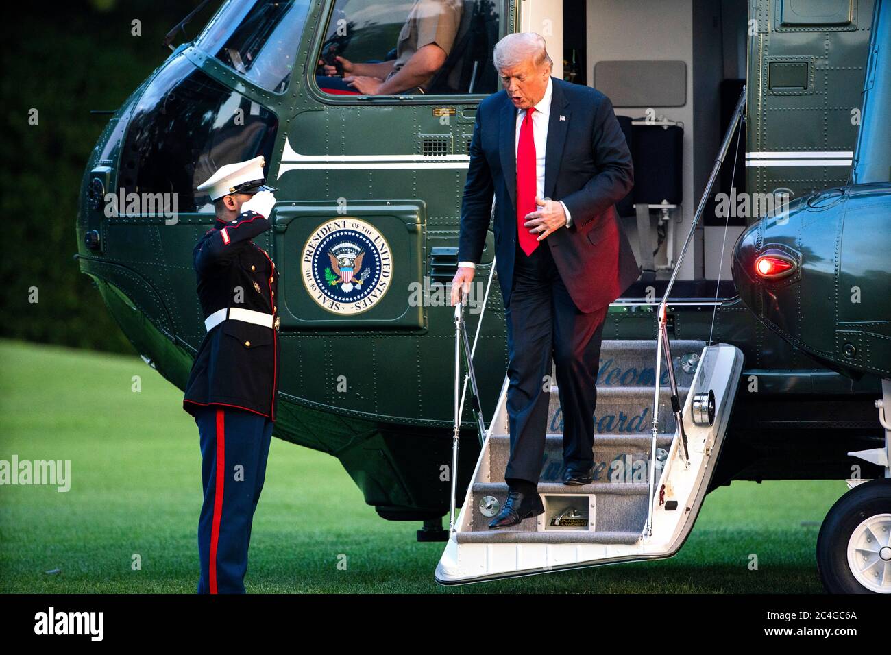 United States President Donald J. Trump returns to the White House ...