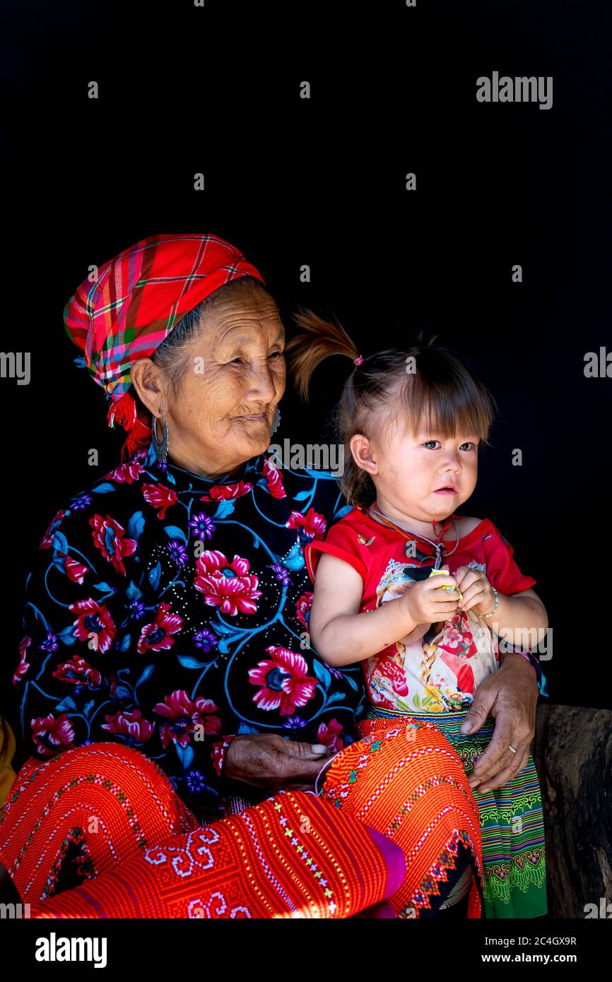 Southeast vietnam tribal pattern hi-res stock photography and images ...