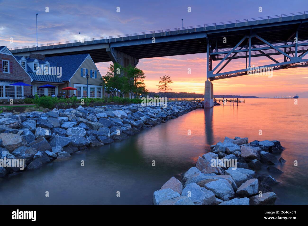 Riverwalk Landing & Coleman Memorial Bridge, Yorktown, Virginia, USA Stock Photo Alamy