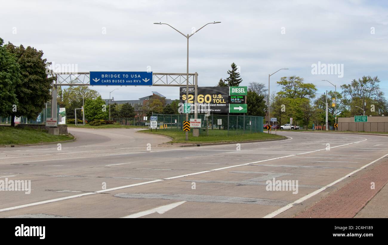 Empty roads leading the US border crossing in, during the travel restrictions between US-Canada due to COVID-19. Stock Photo