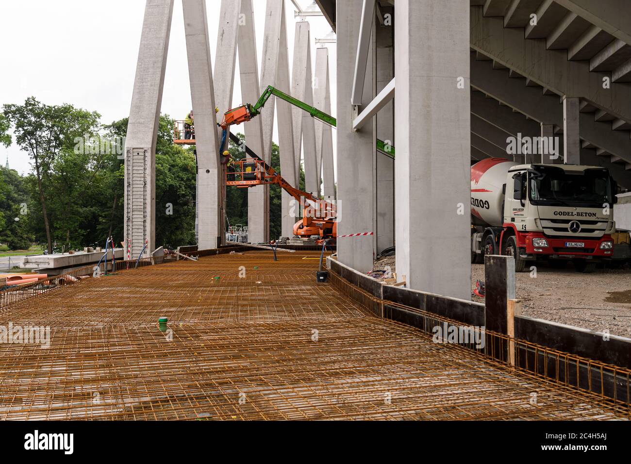 Karlsruhe, Deutschland. 16th June, 2020. The roof and roof construction of the versus straight
