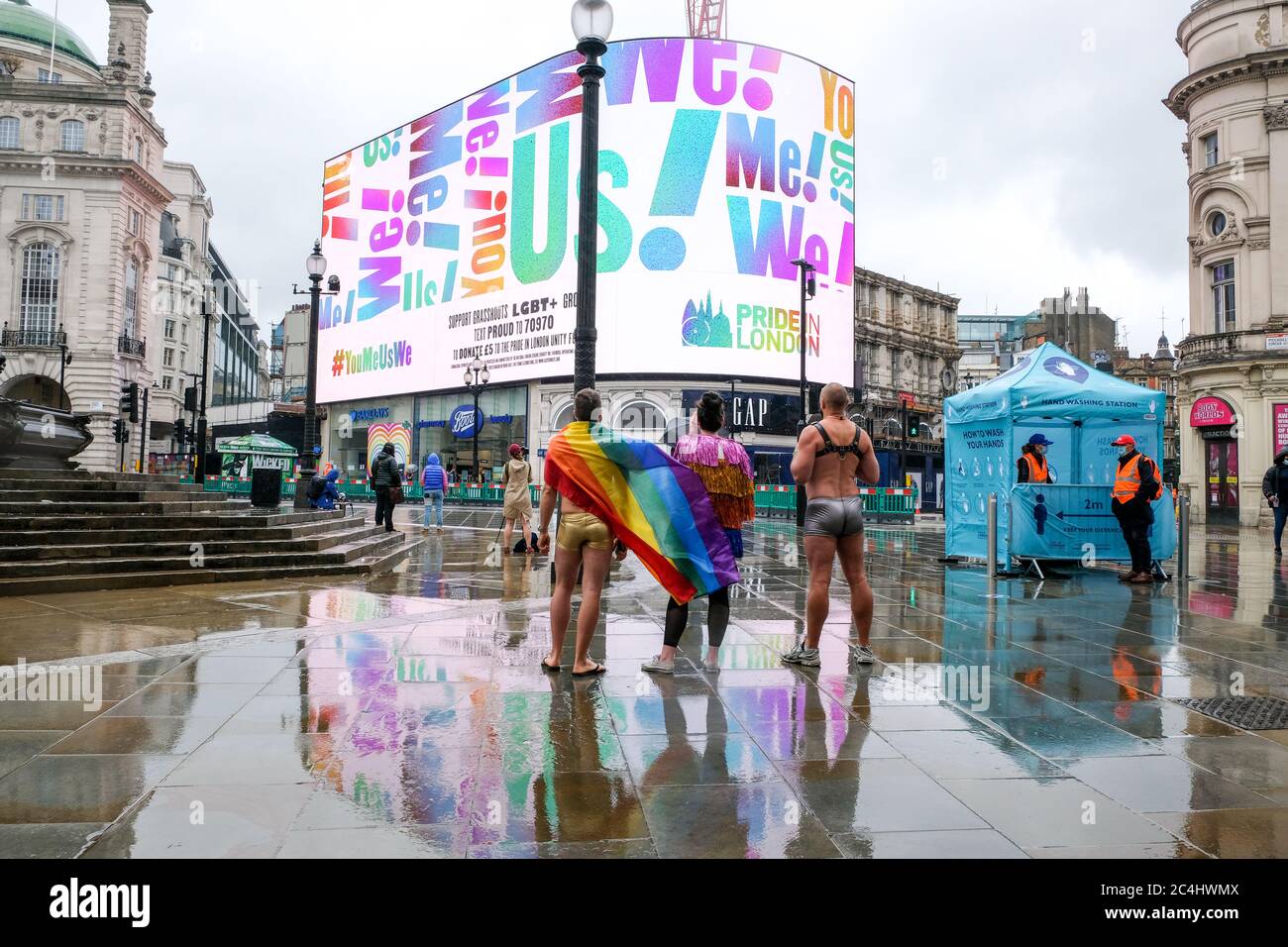 View Piccadilly Circus London 2020 Gif