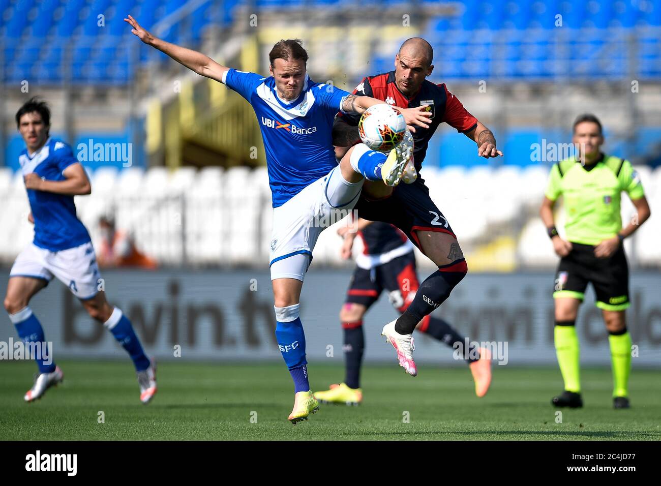 Brescia, Italy. 27th June, 2020. BRESCIA, ITALY - June 27, 2020: Birkir Bjarnason of Brescia Calcio competes for the ball with Stefano Sturaro of Genoa CFC during the Serie A football match between Brescia Calcio and Genoa CFC. (Photo by Nicolò Campo/Sipa USA) Credit: Sipa USA/Alamy Live News Stock Photo