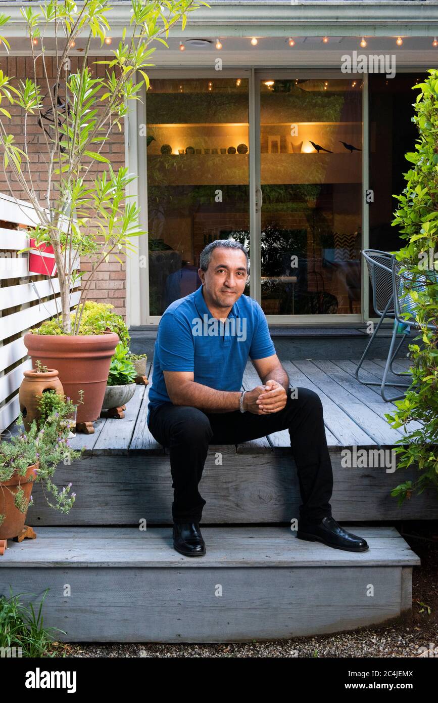 Hispanic man male hi-res stock photography and images - Alamy