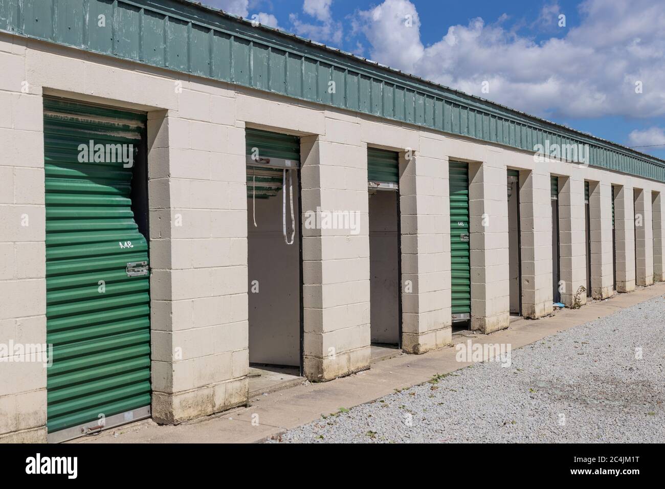 Deserted storage hi-res stock photography and images - Alamy