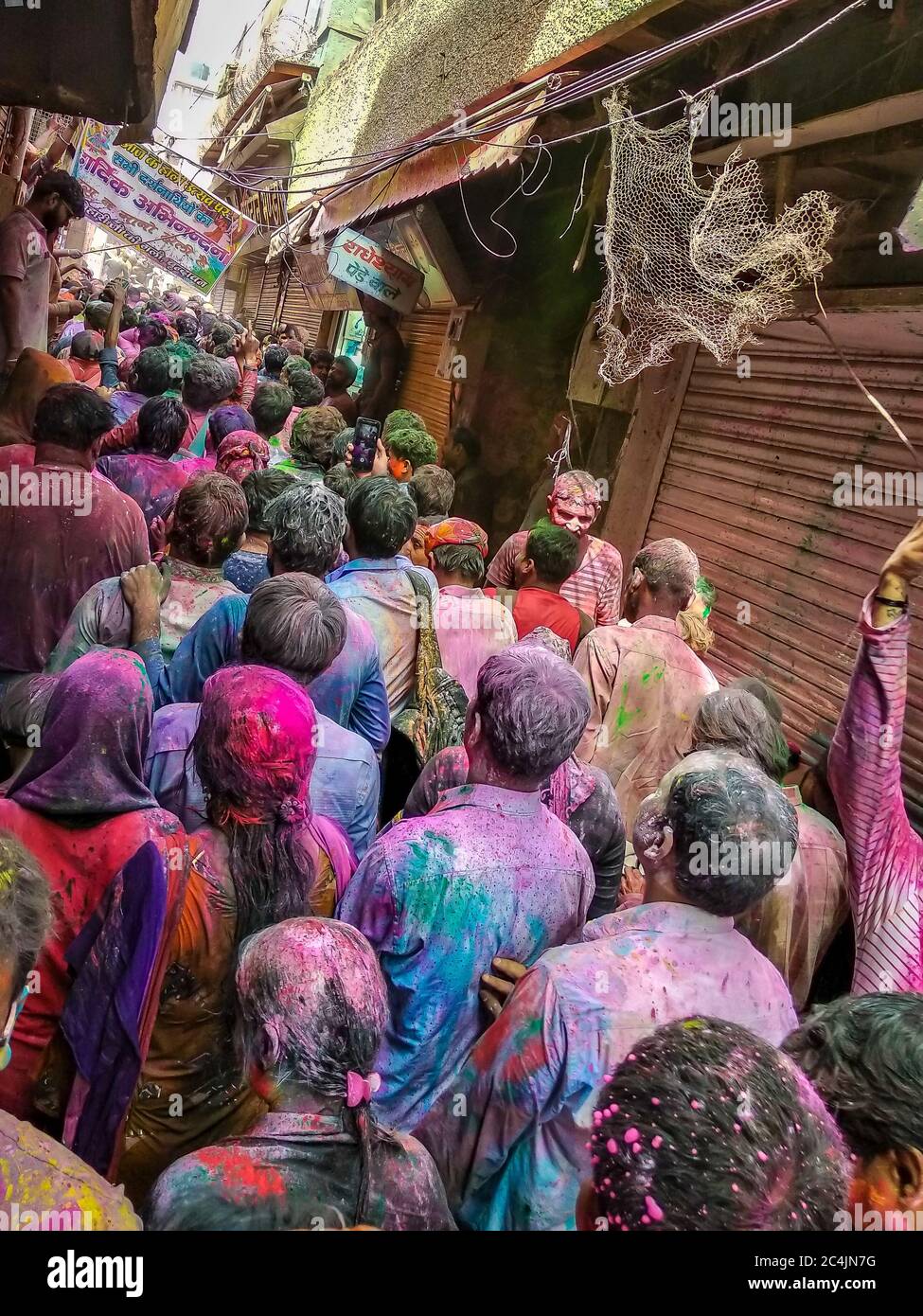 holi 2025 uttar pradesh