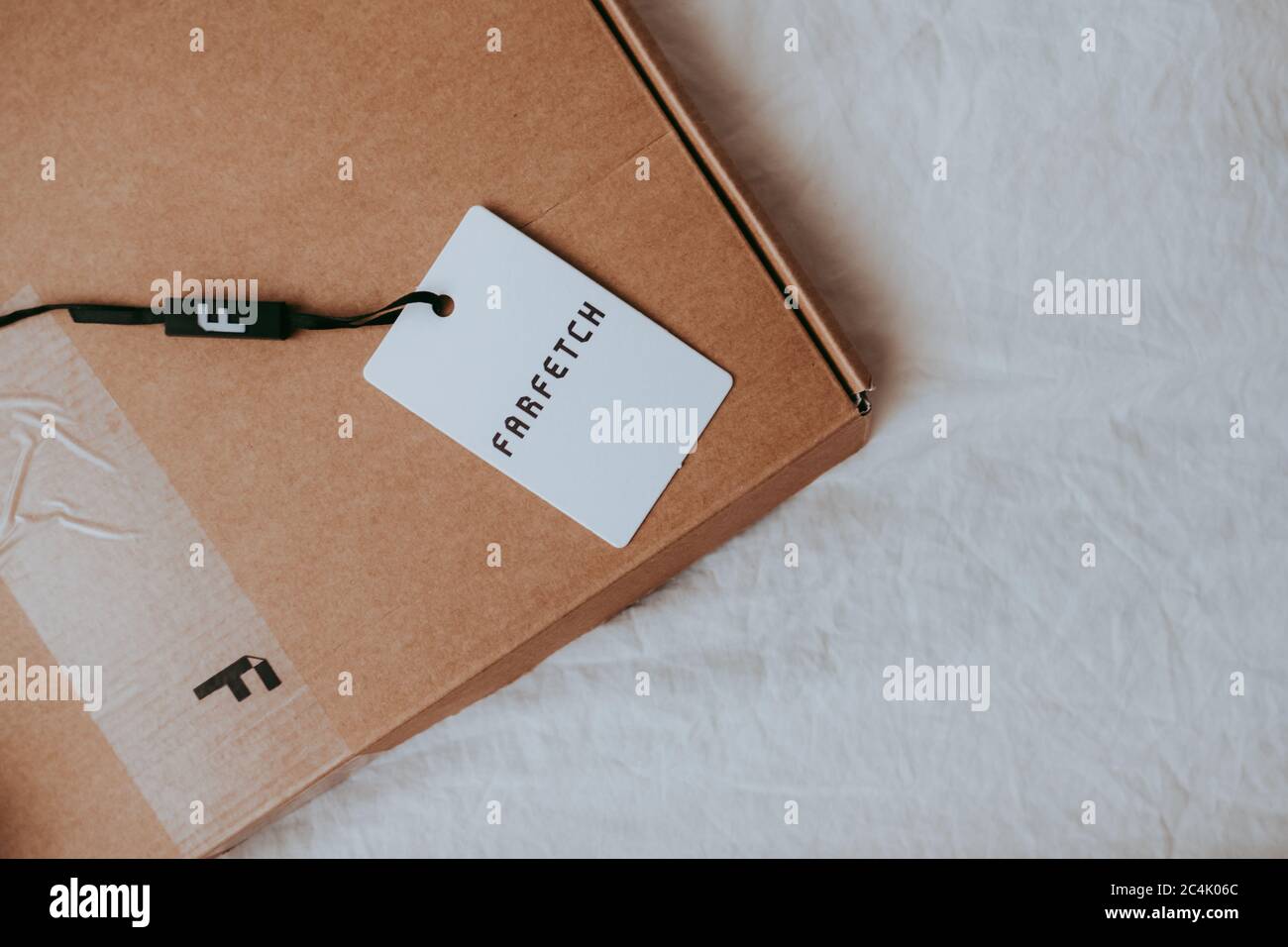 Farfetch icon hi-res stock photography and images - Alamy