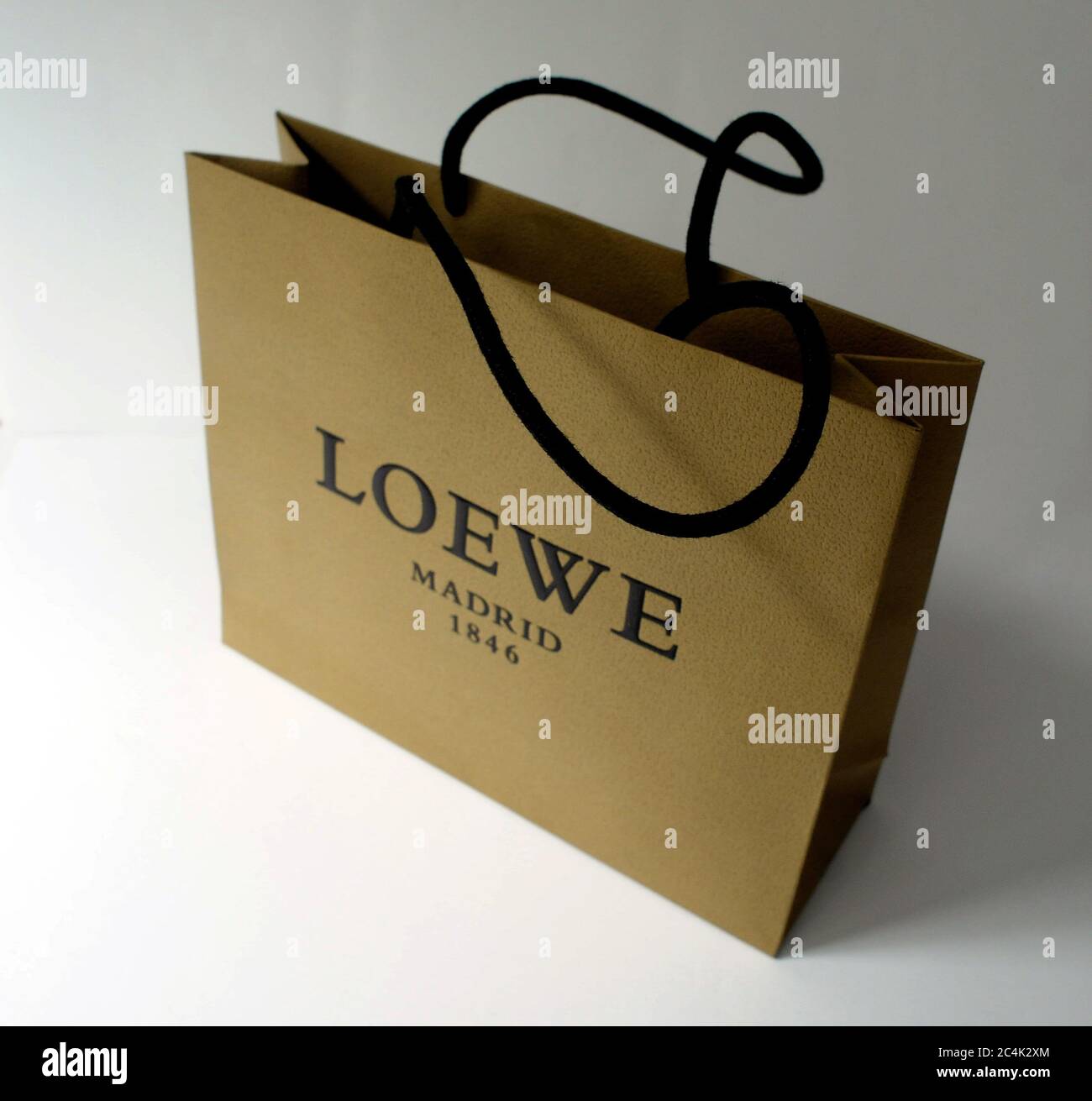 LOEWE paper bag. Design. Founded in 