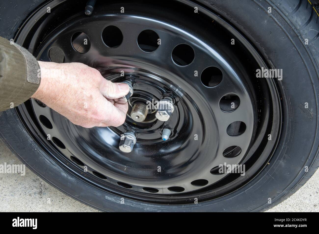 Install spare tire hires stock photography and images Alamy
