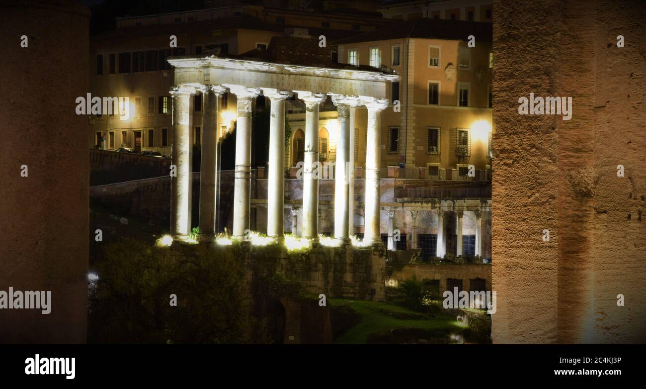 ROME, ITALY - Oct 28, 2019: Roman columns in the Roman night, Rome ...