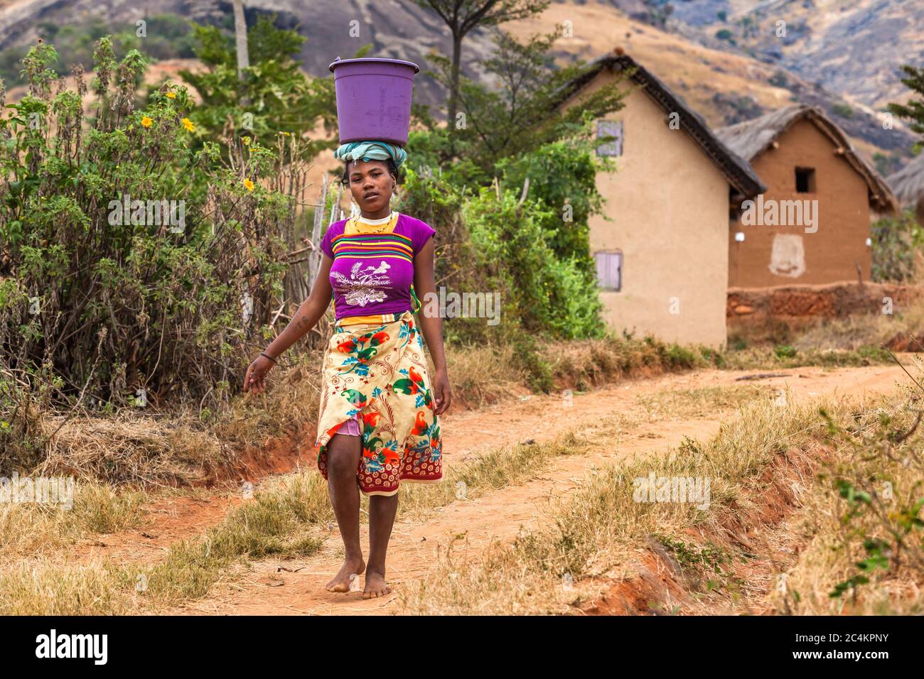 African woman basket head hires stock photography and images Alamy
