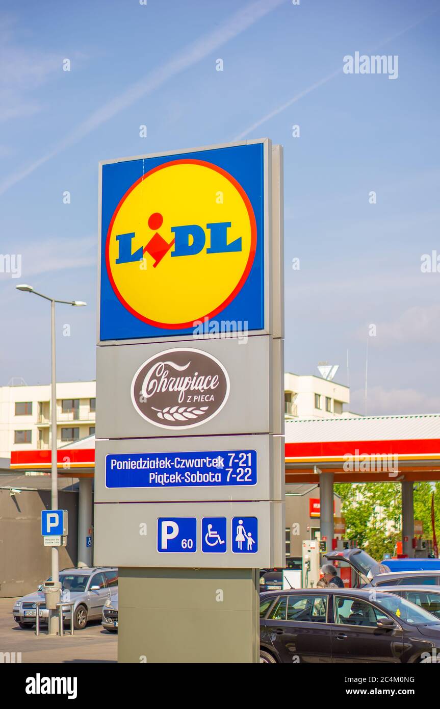 Lidl opening hours hires stock photography and images Alamy