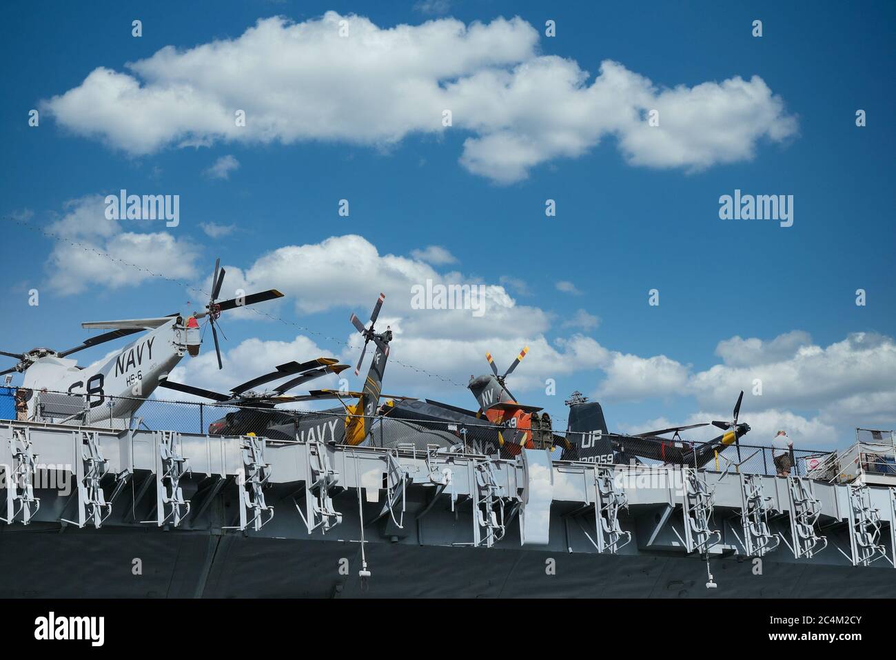 Naval helicopters hi-res stock photography and images - Alamy